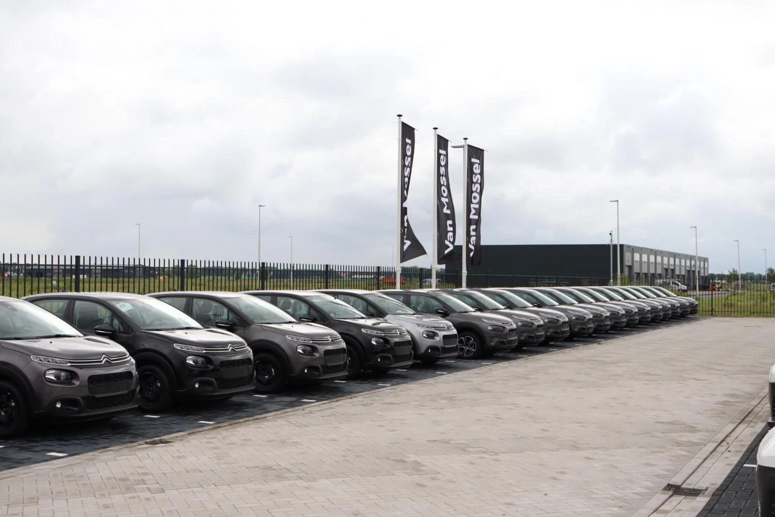 Jeep-Avenger-image-39