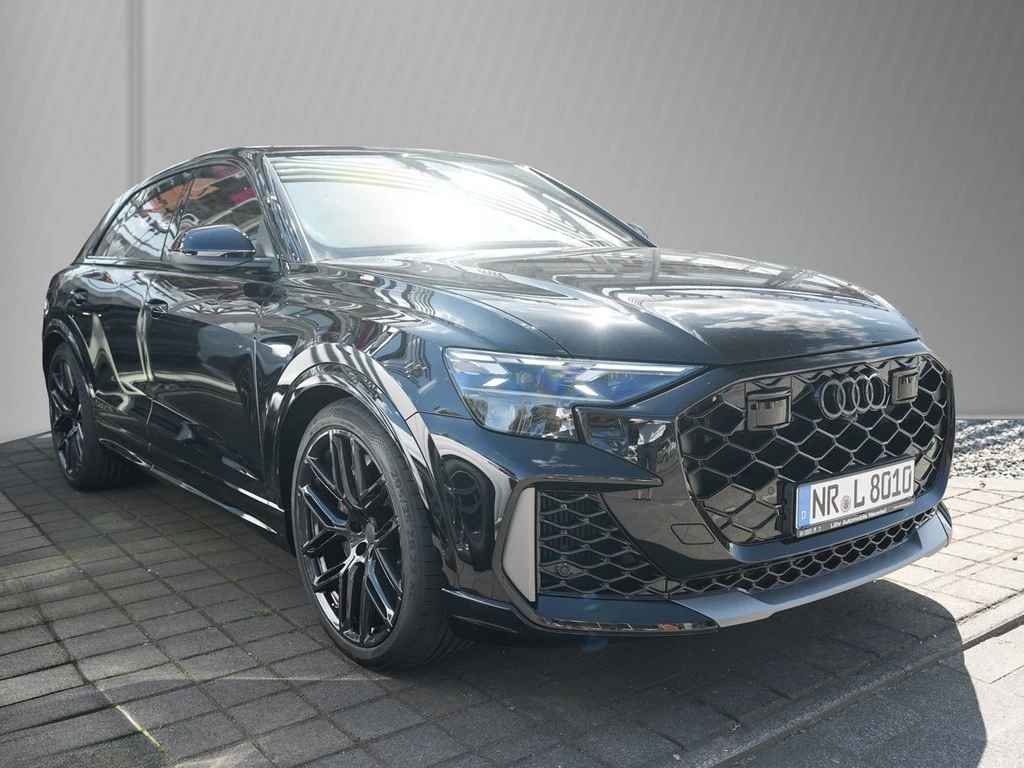 Audi RSQ8 performance 4.0 TFSI quattro
