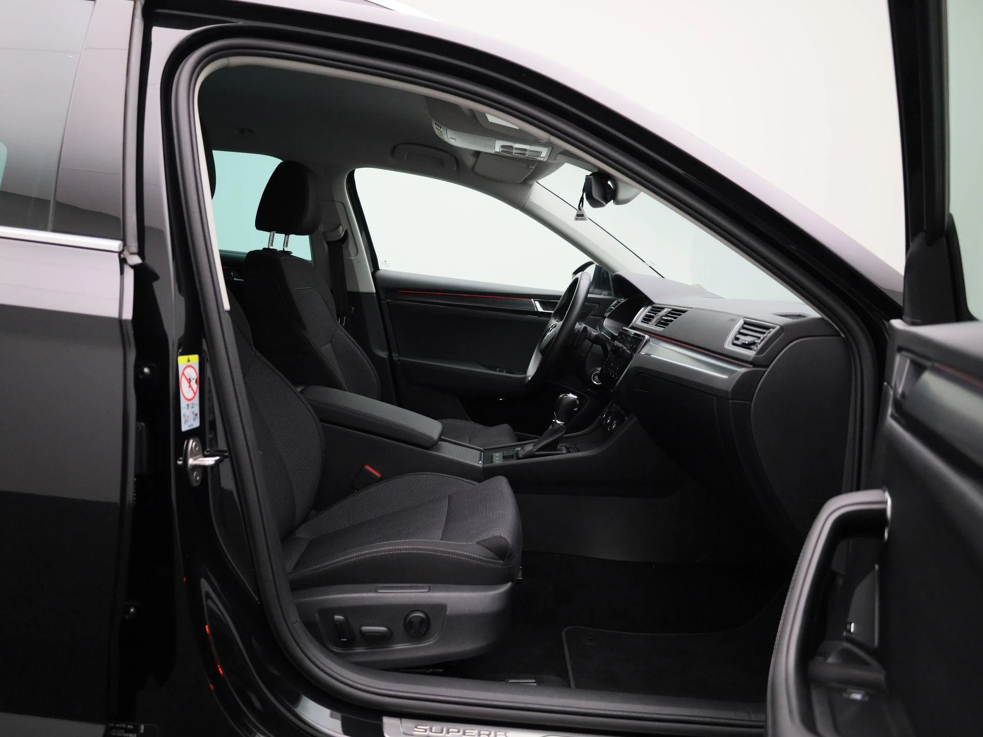 Škoda Superb 1.4 TSI iV DSG STYLE COMBI