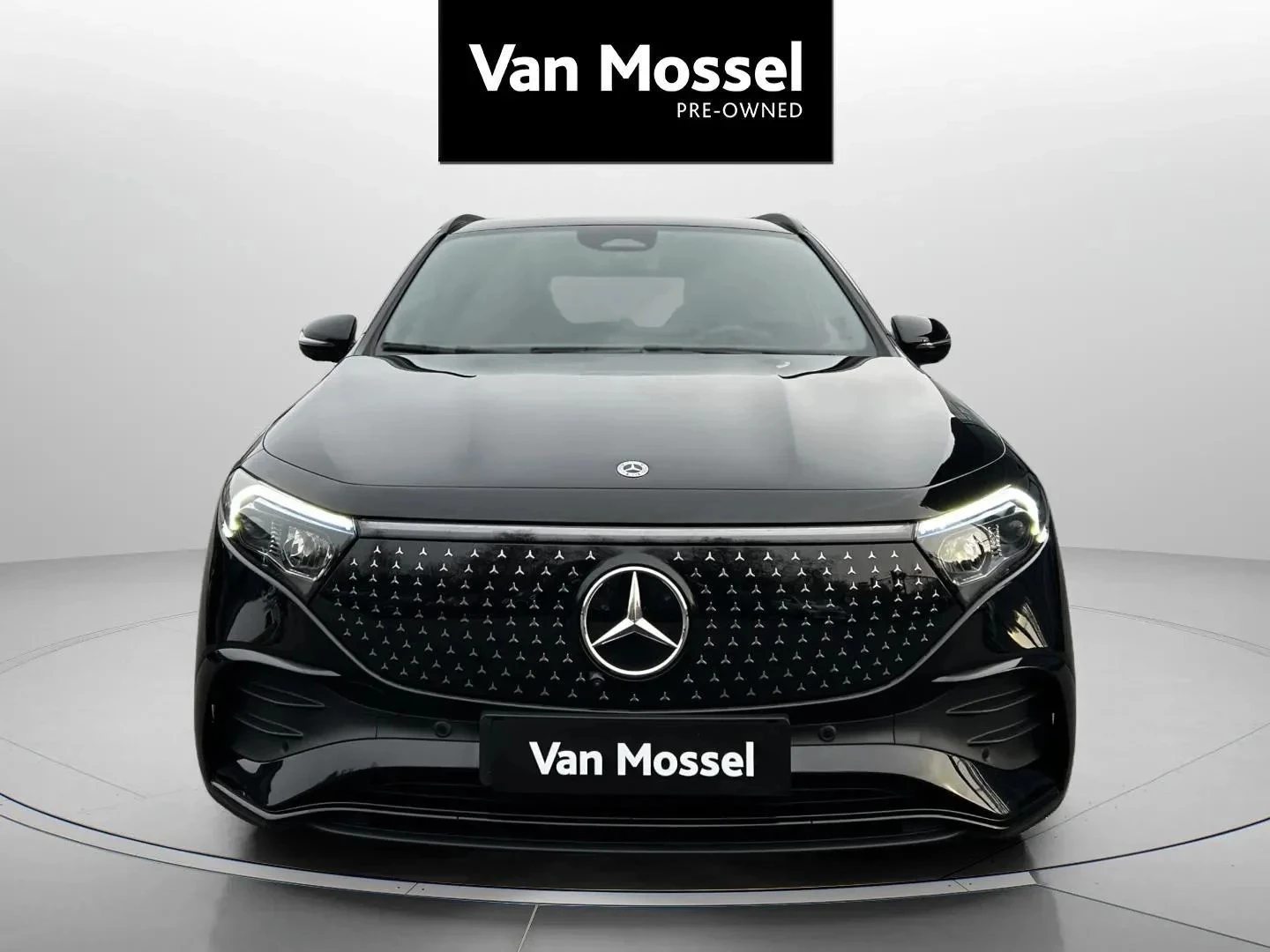 Mercedes-Benz-EQA-image-1