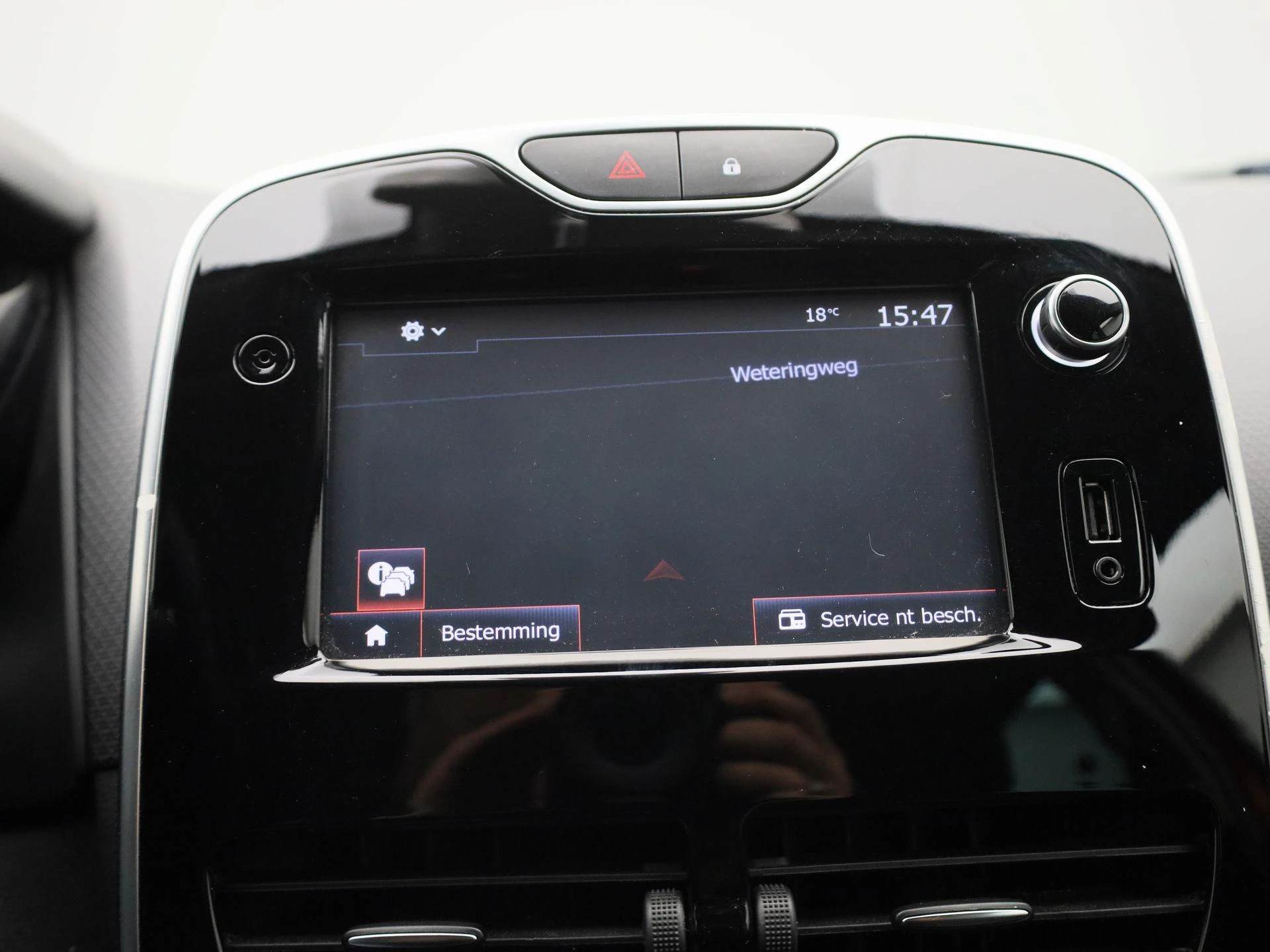 Renault-Clio-image-15