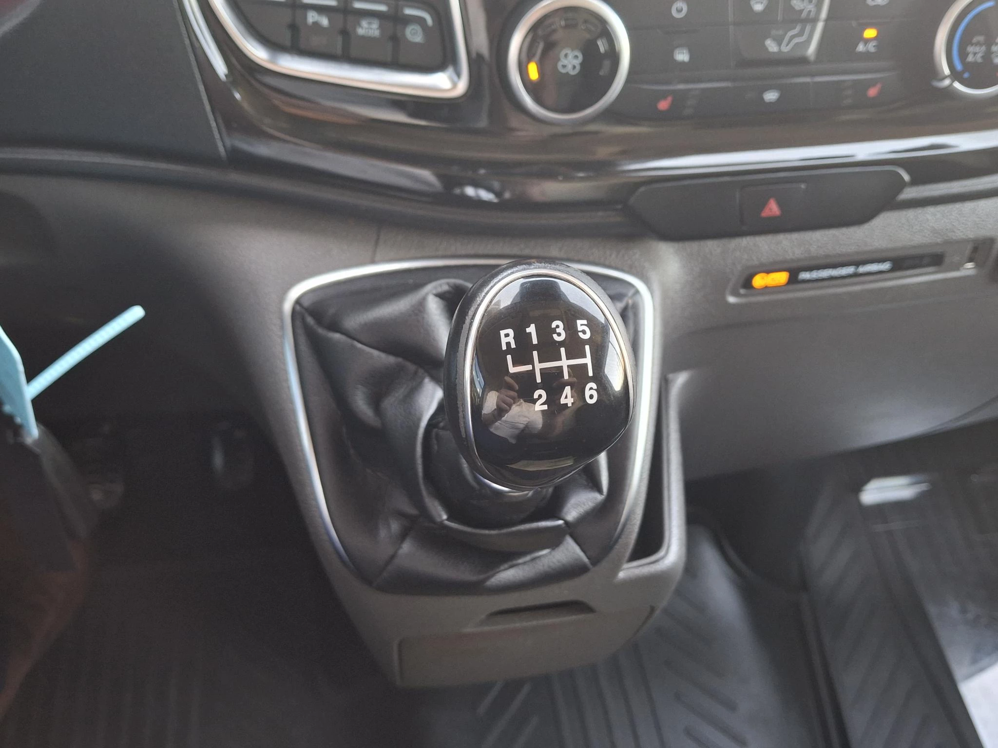 Ford Transit Custom 300 2.0 TDCI L2H1 Limited