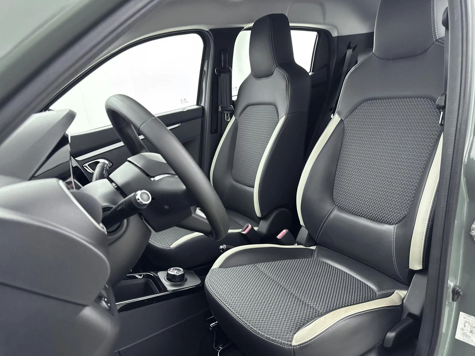 Dacia-Spring-image-12