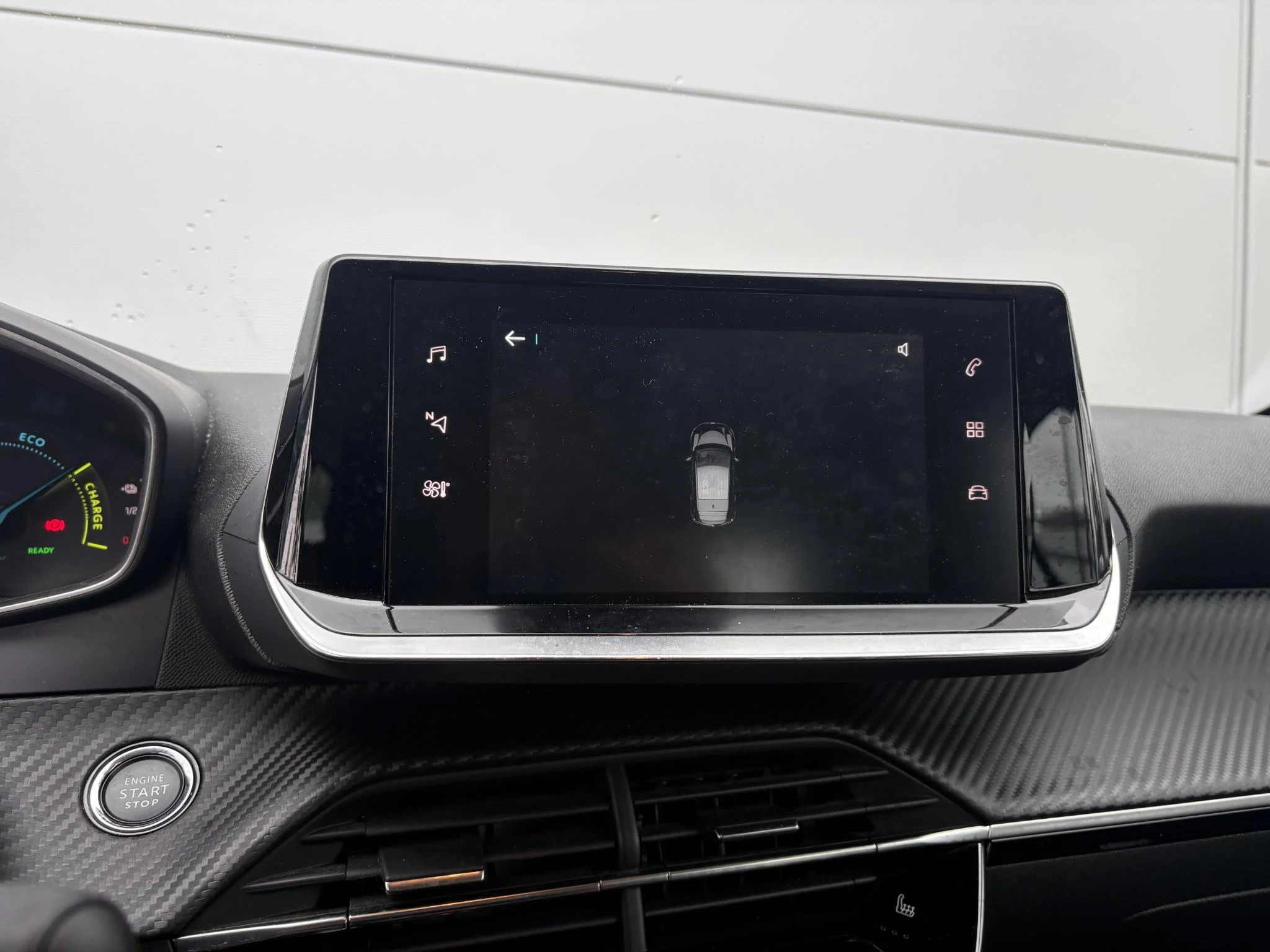 Peugeot-e-208-image-15