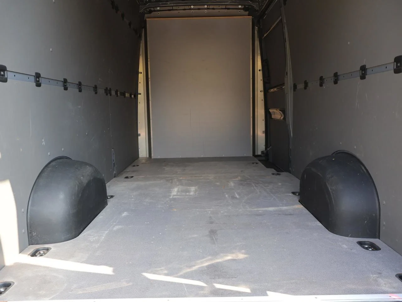 Volkswagen-Crafter-image-26