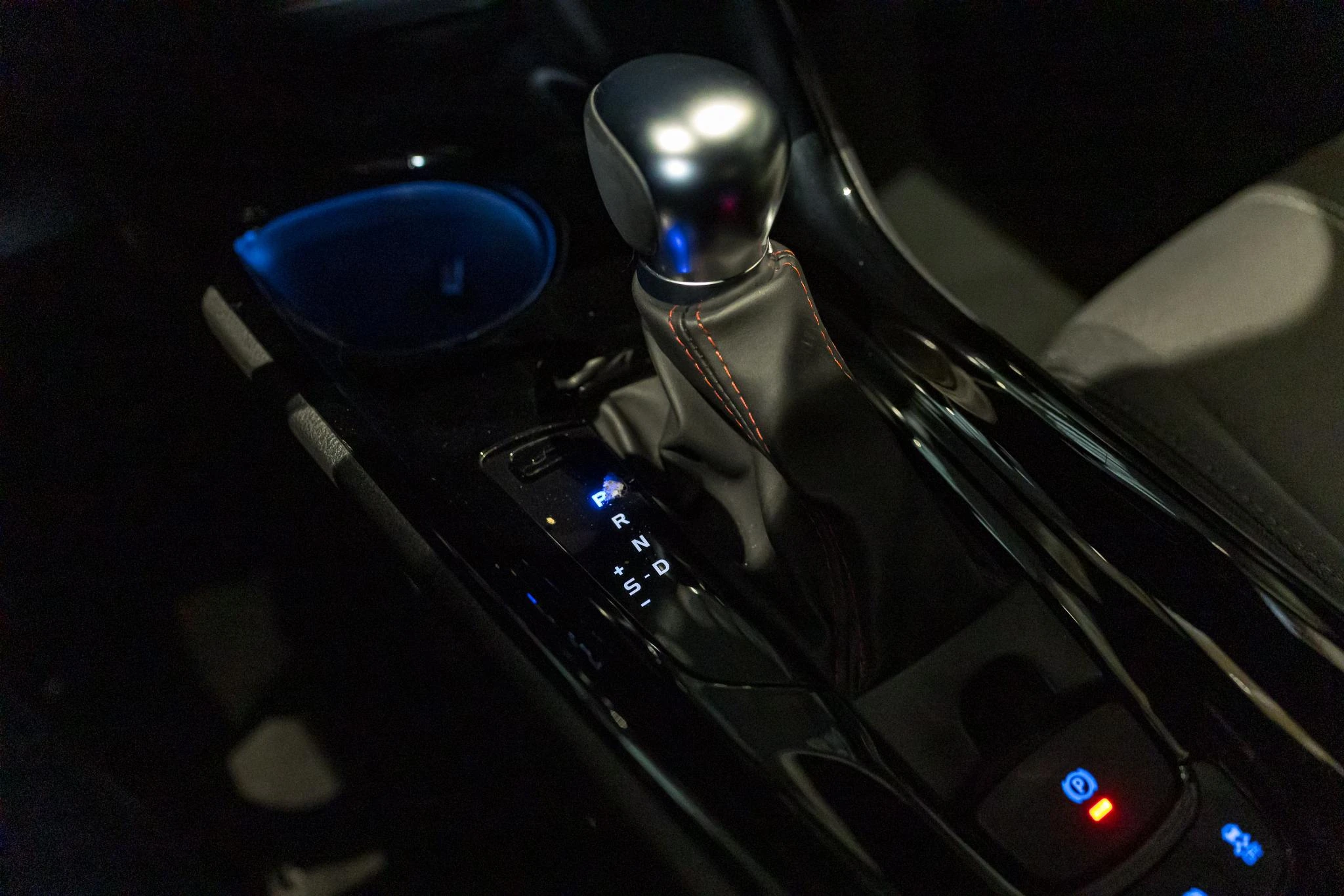 Toyota-C-HR-image-26
