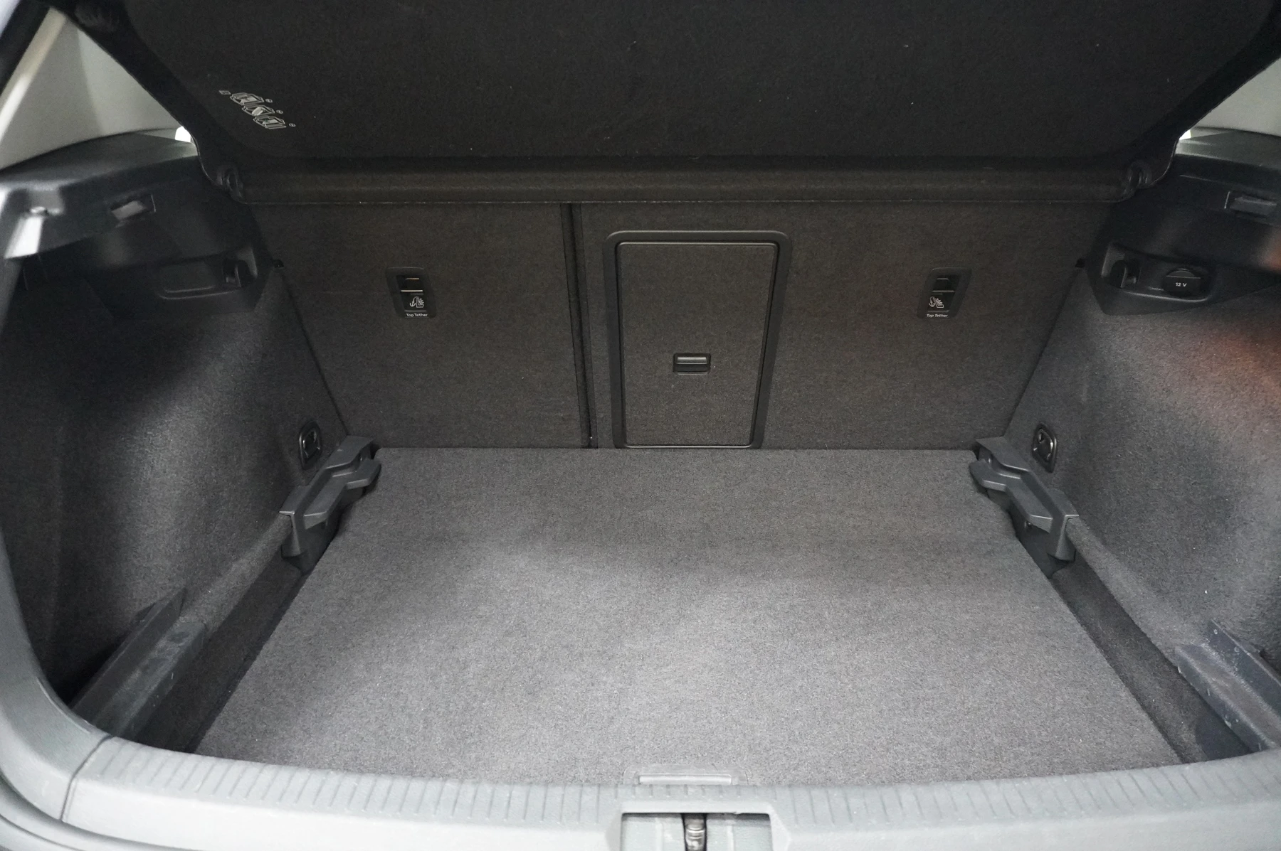 Volkswagen-Golf-image-14