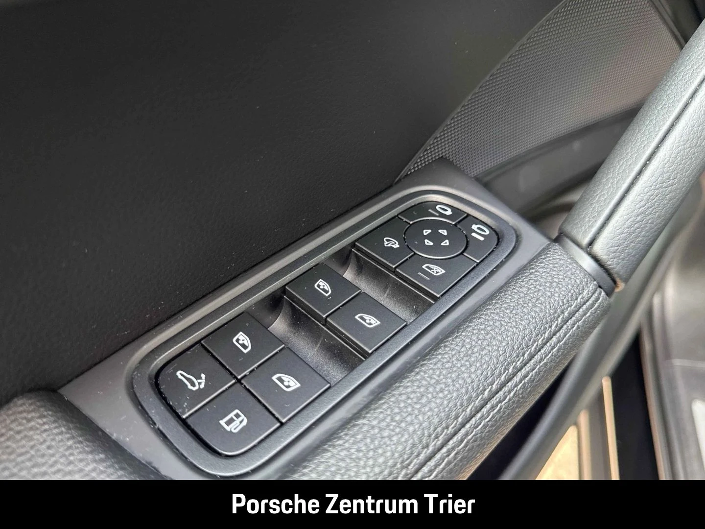 Porsche-Cayenne-image-21