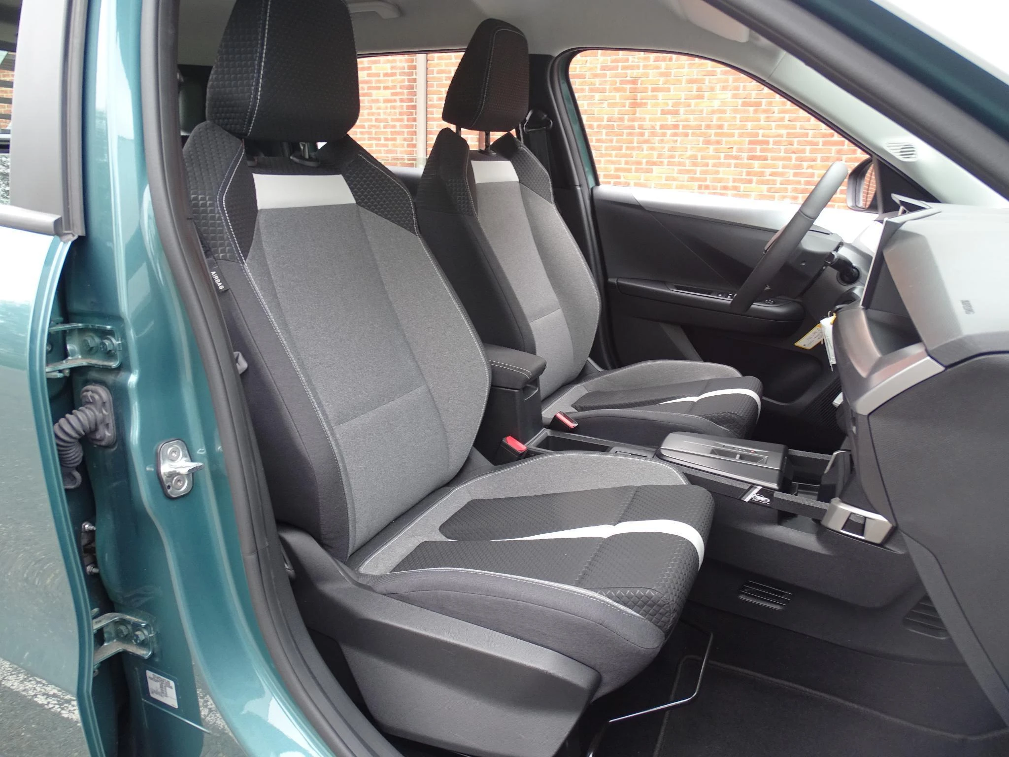 Opel Frontera 1.2 Turbo MHEV 107kW Edition eDCT
