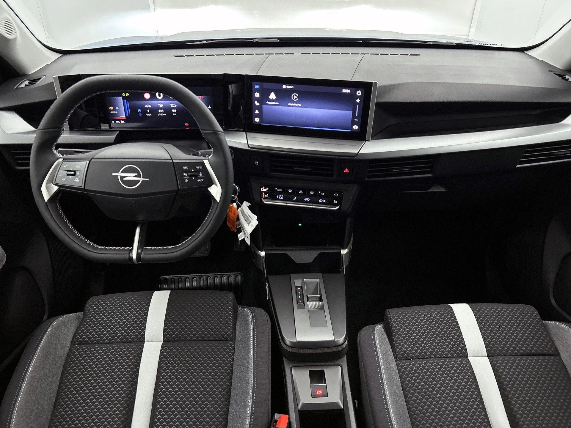Opel-Frontera-image-21