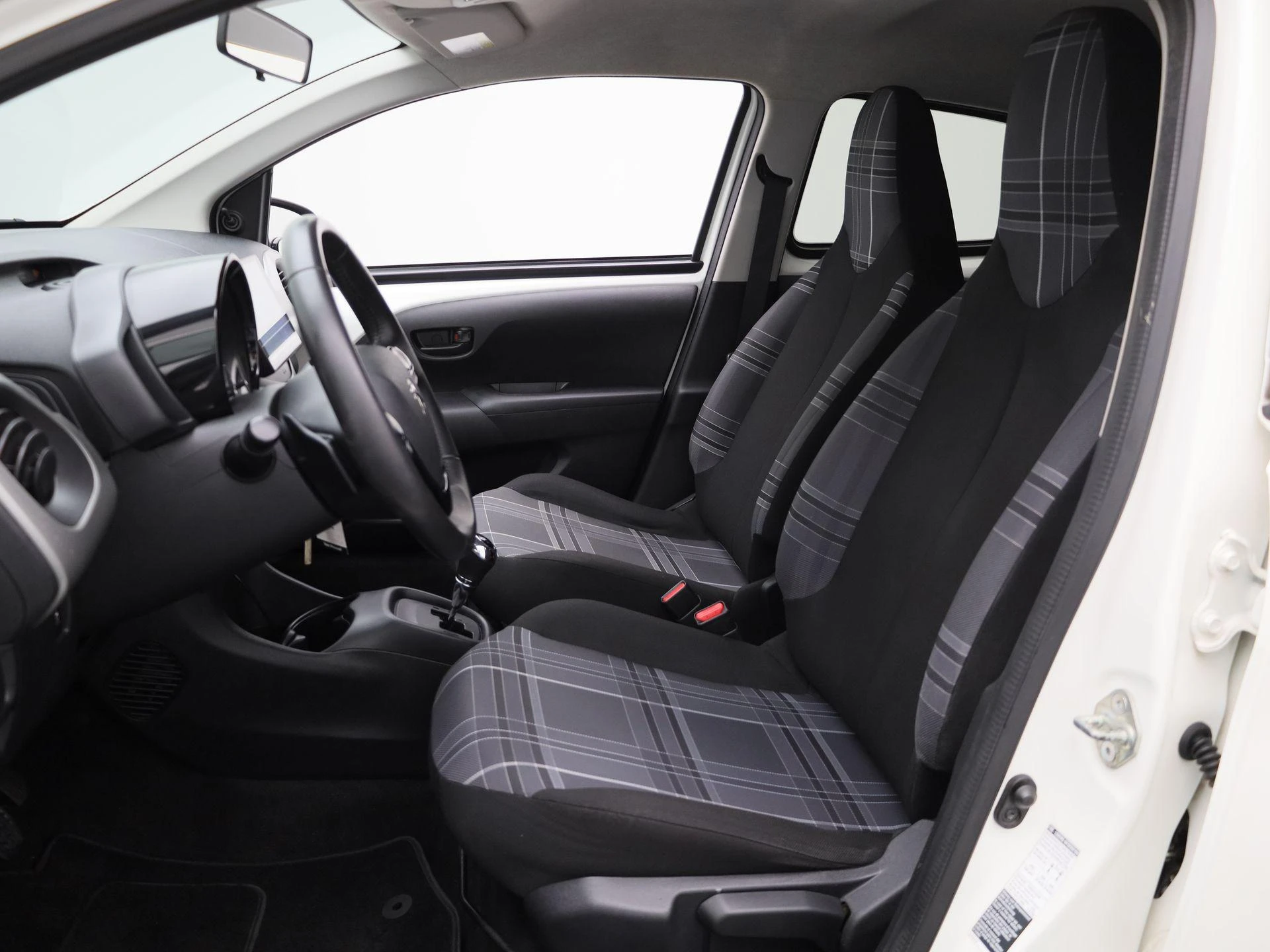 Peugeot-108-image-7