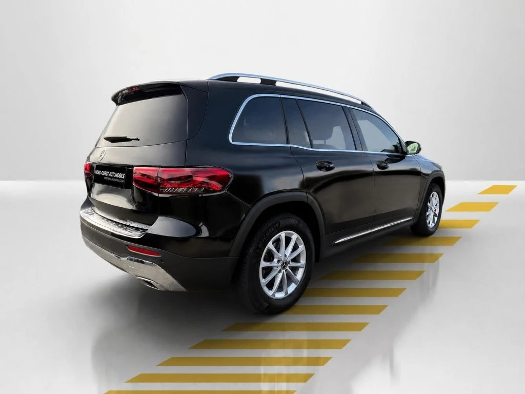 Mercedes-Benz-GLB 180-image-14