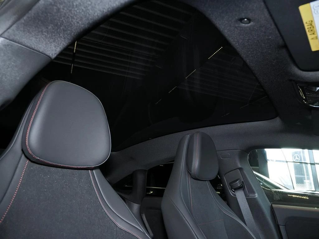 Mercedes-Benz-CLA 200-image-16