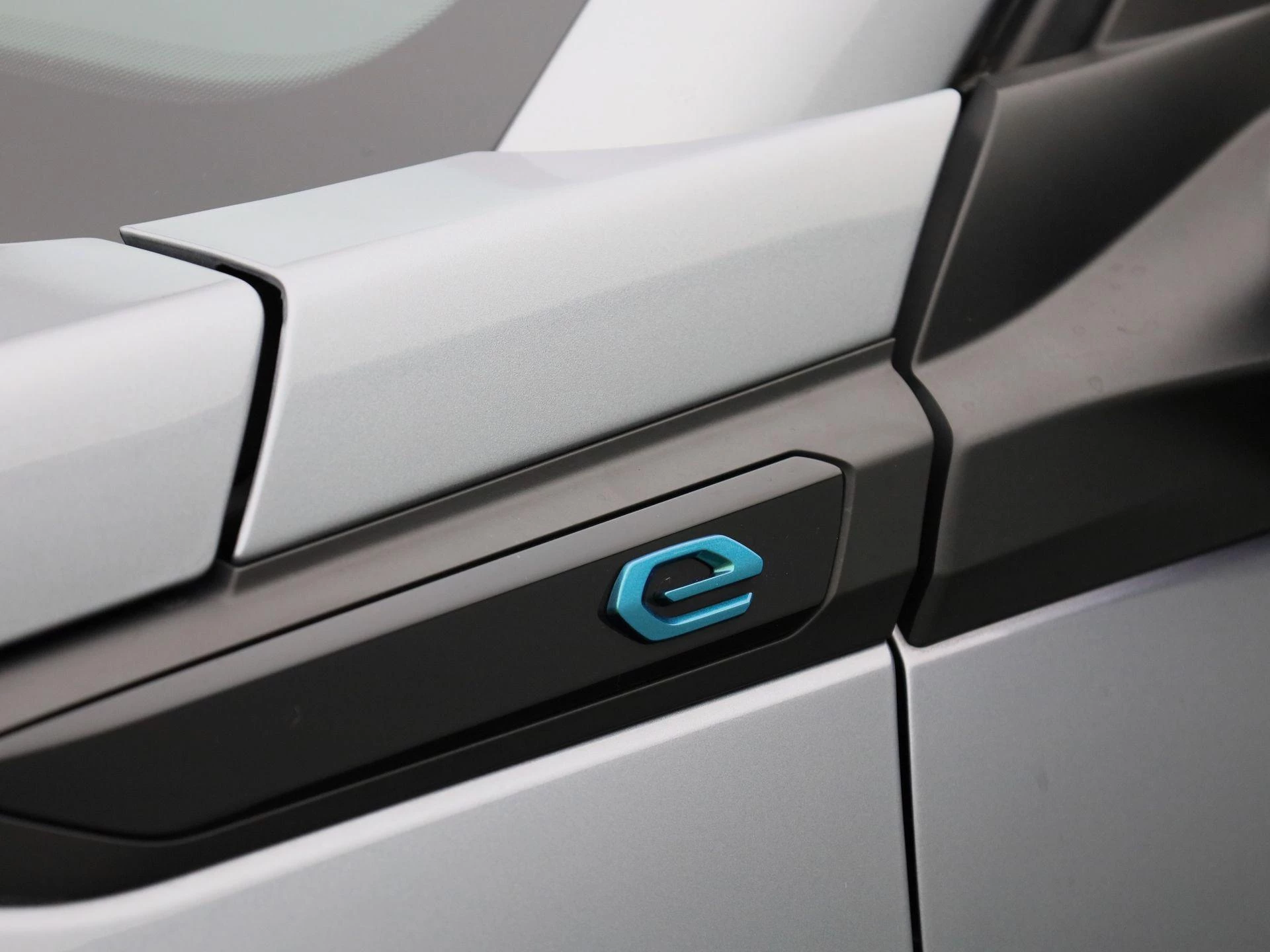 Peugeot e-2008 e-2008 Allure