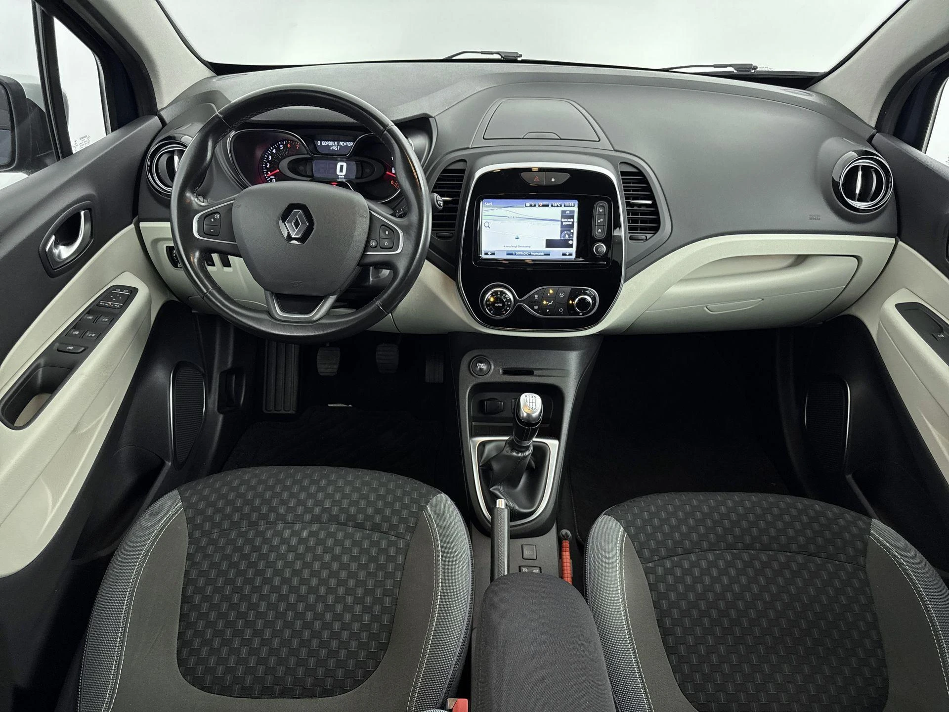 Renault-Captur-image-15