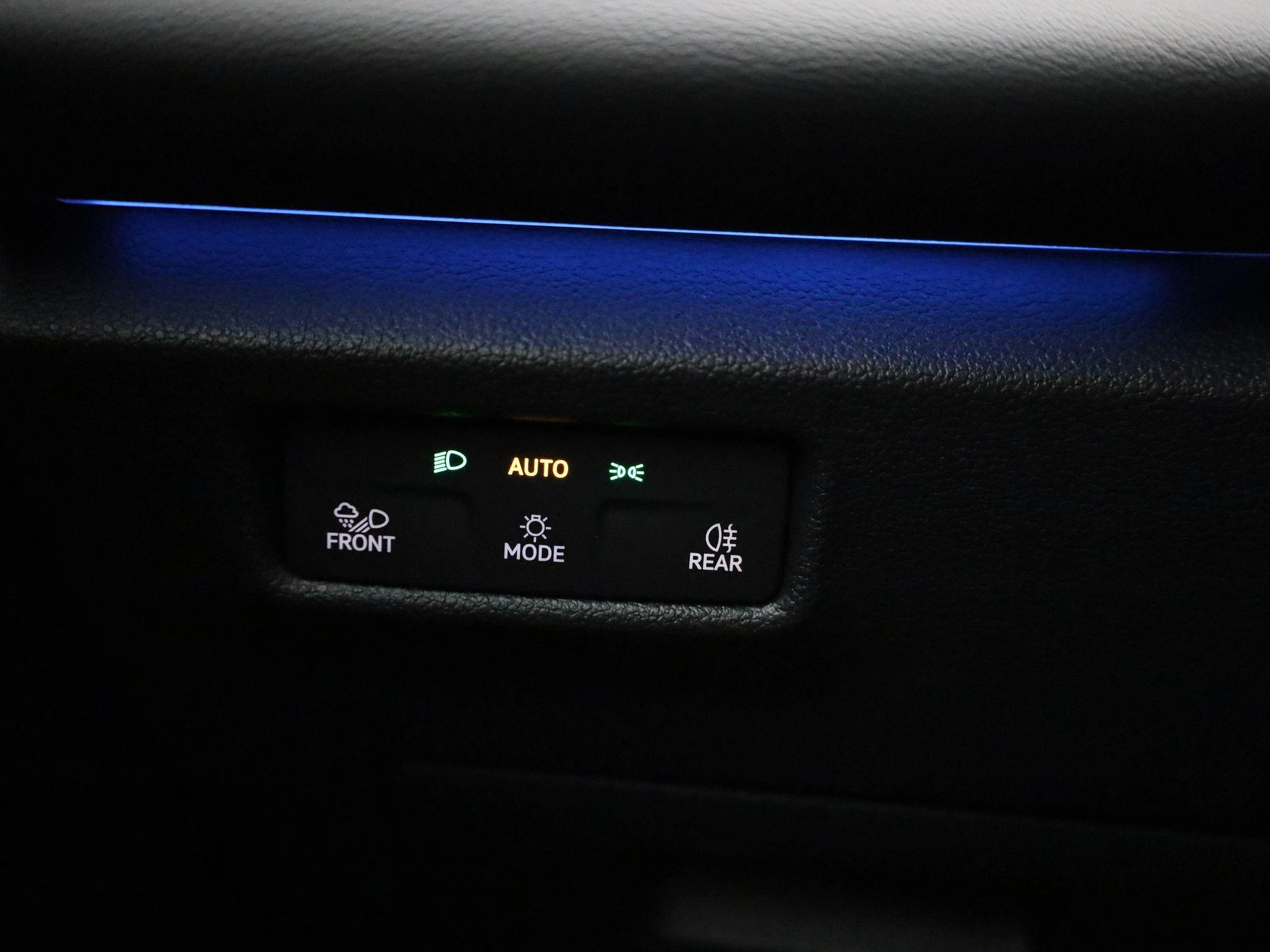 Volkswagen-Tiguan-image-25