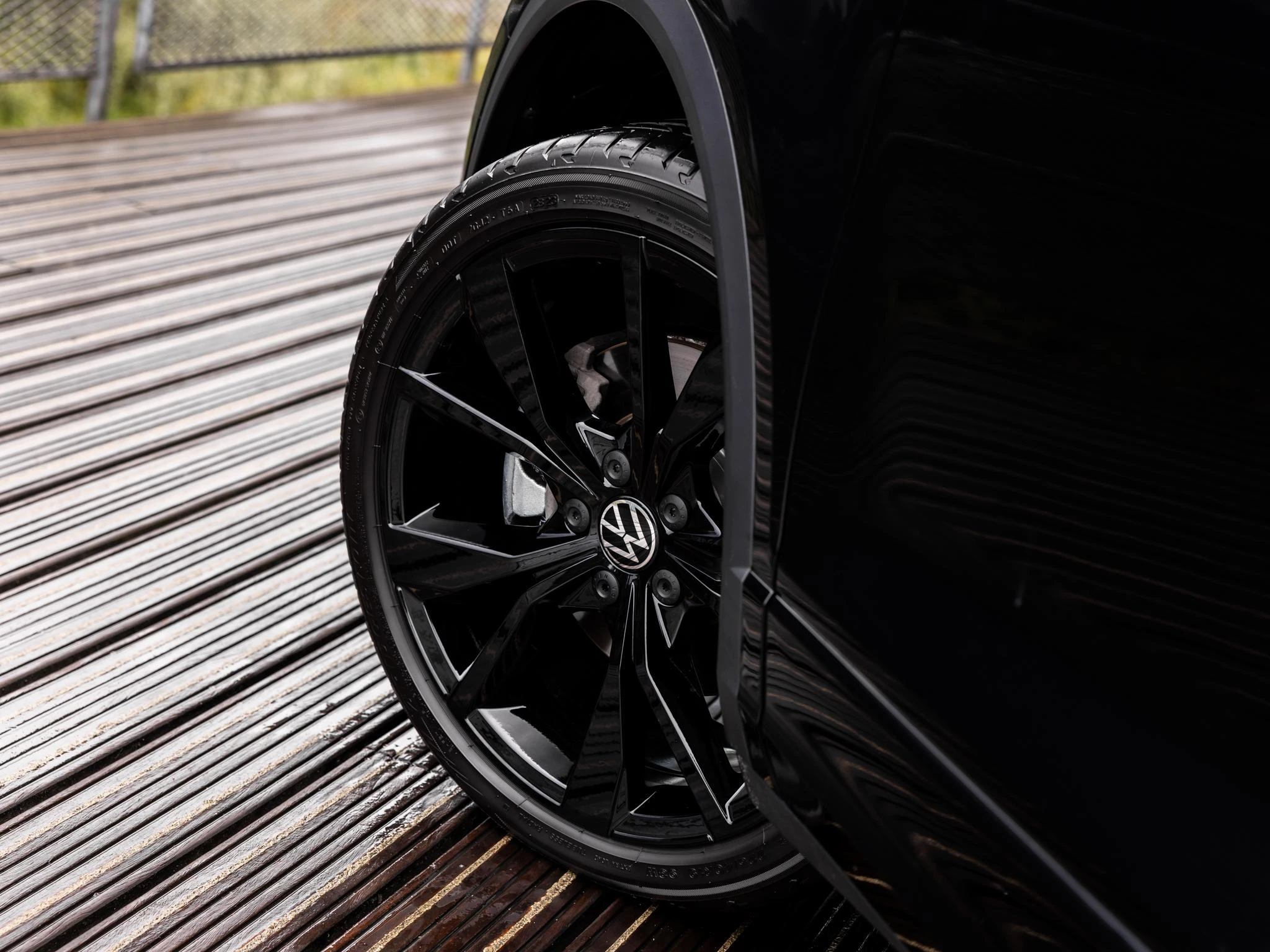 Volkswagen-T-Roc-image-13