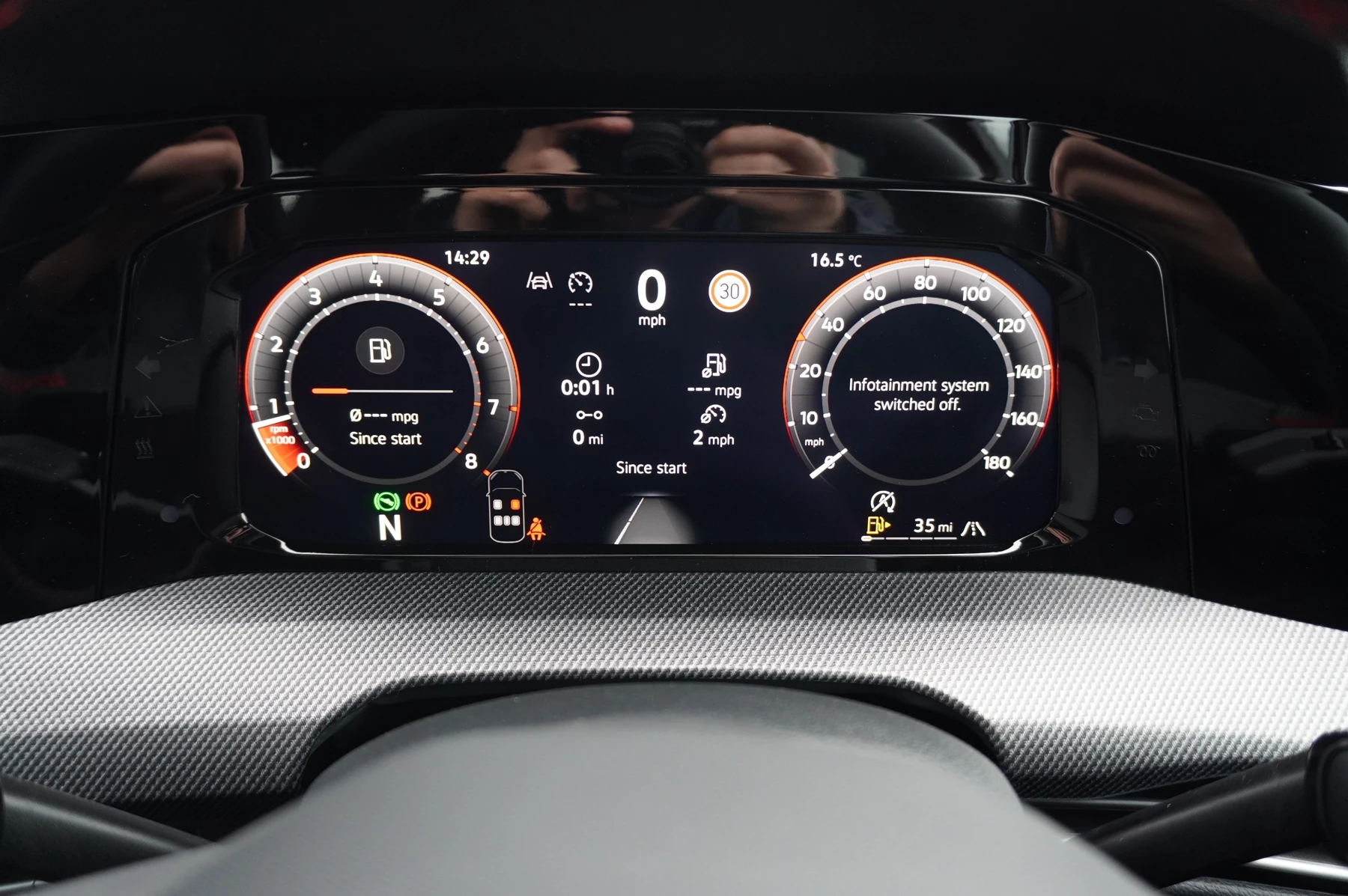 Volkswagen-Golf-image-7