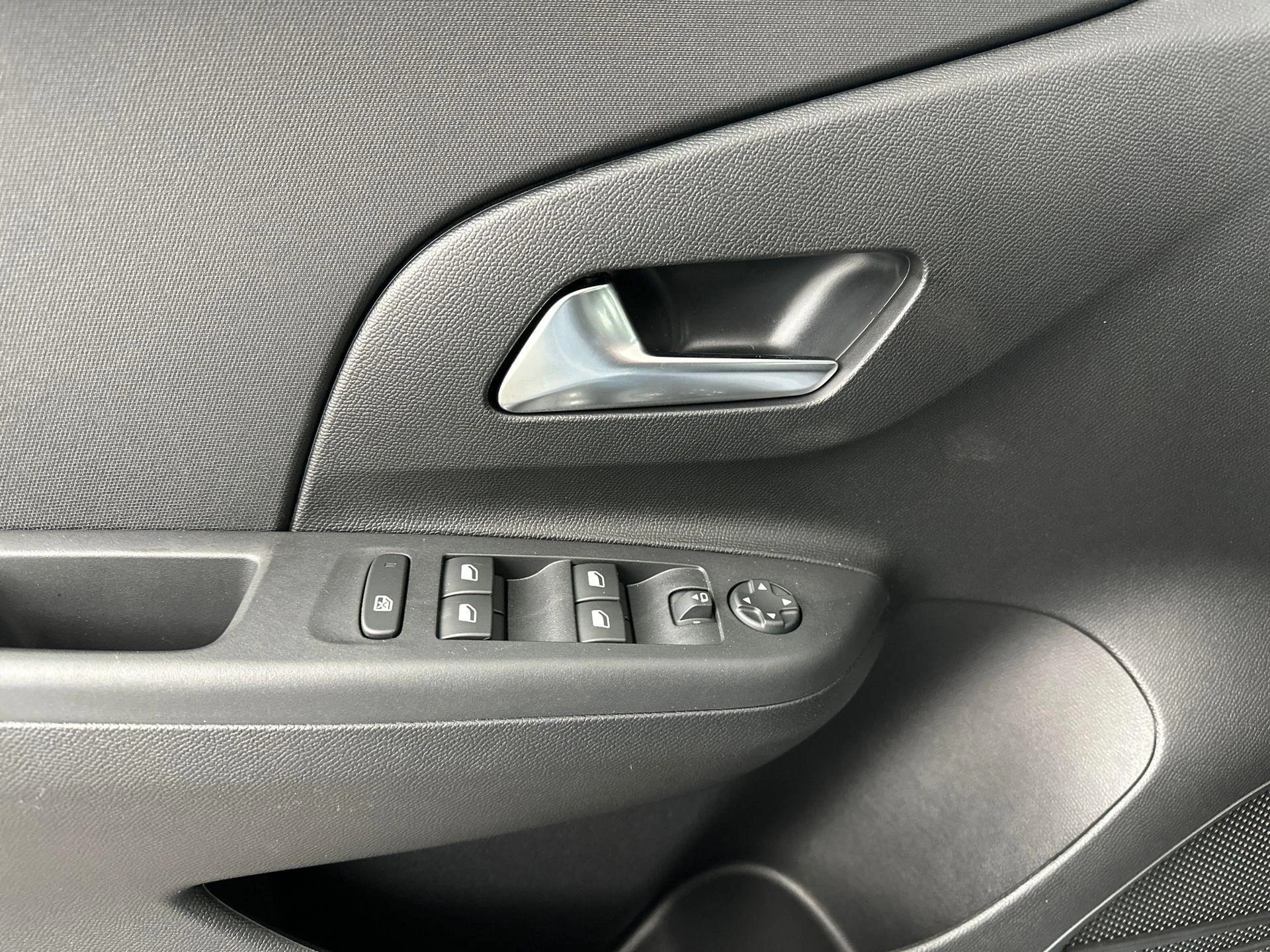 Opel-Corsa-e-image-10