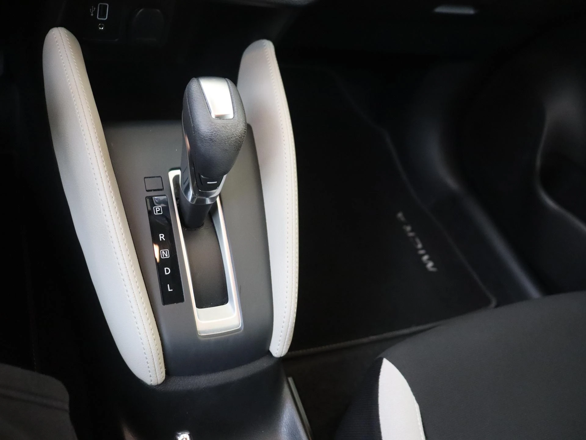 Nissan Micra 1.0 IG-T N-Connecta
