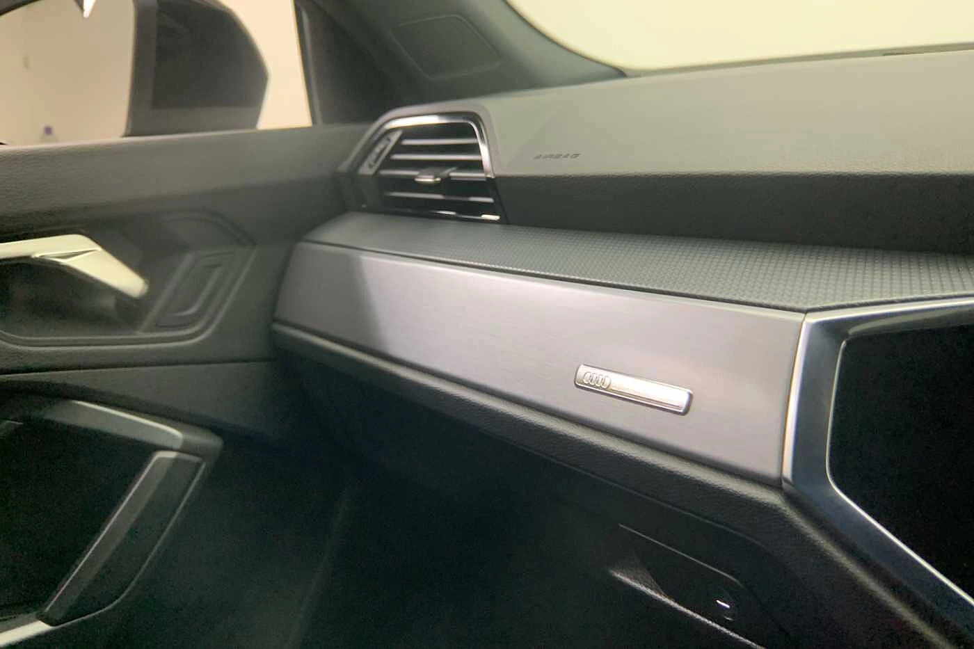 Audi-Q3-image-13