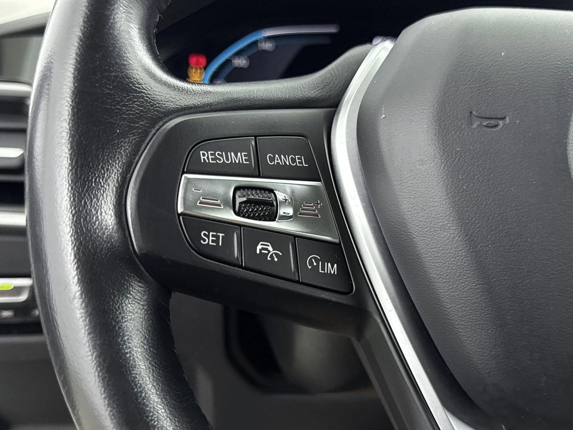 BMW-3 Serie-image-5