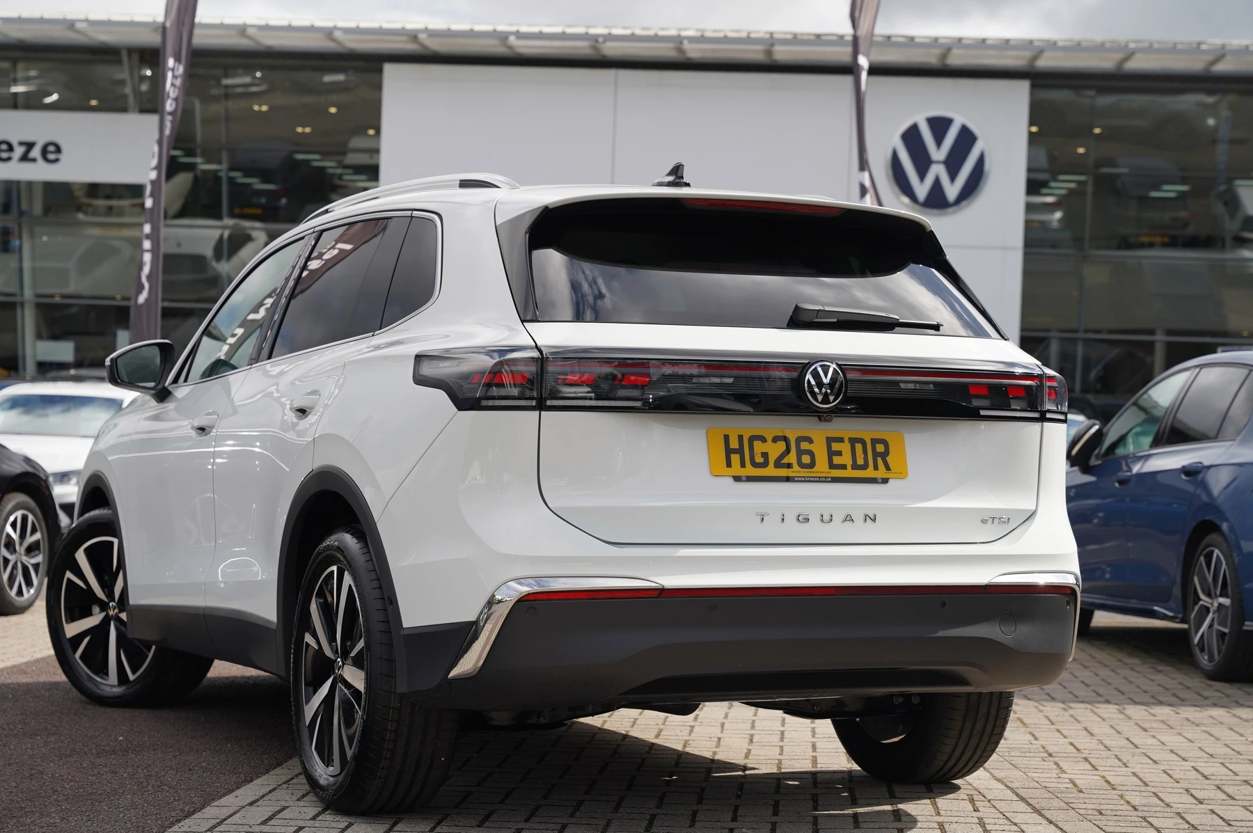 Volkswagen-Tiguan-image-2