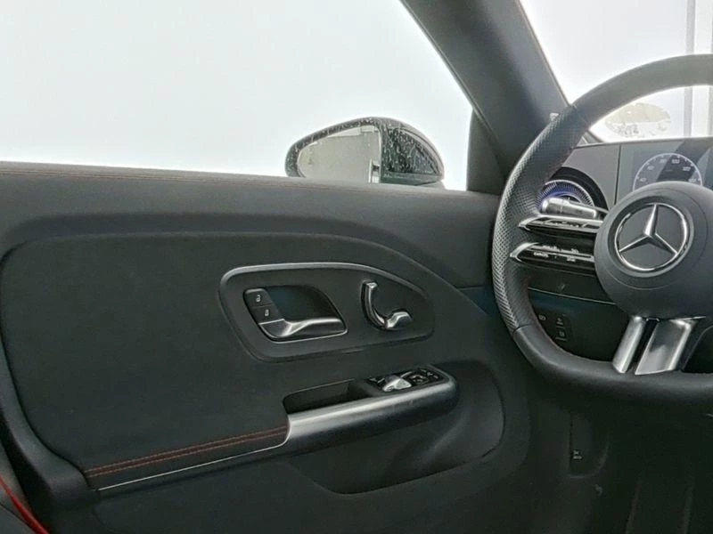 Mercedes-Benz-CLA-image-7