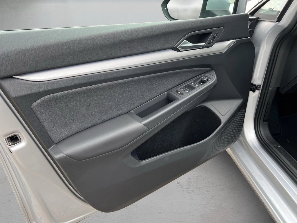 Volkswagen Golf VIII Variant 2.0 TDI DSG Life *Navi*APP*