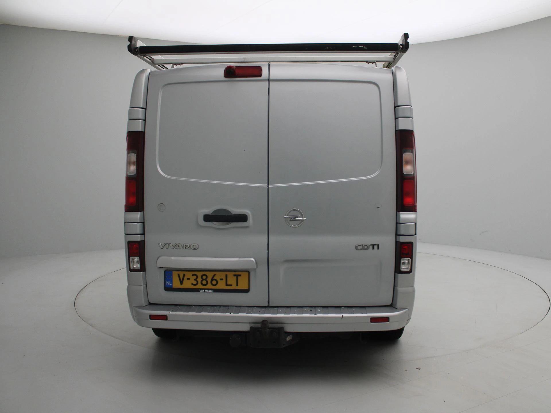 Opel-Vivaro-image-5