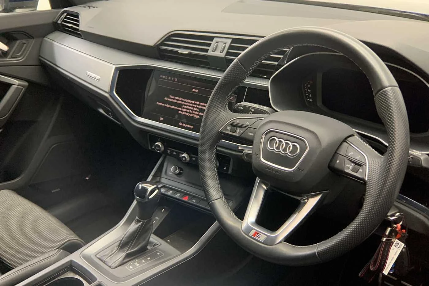 Audi-Q3-image-5