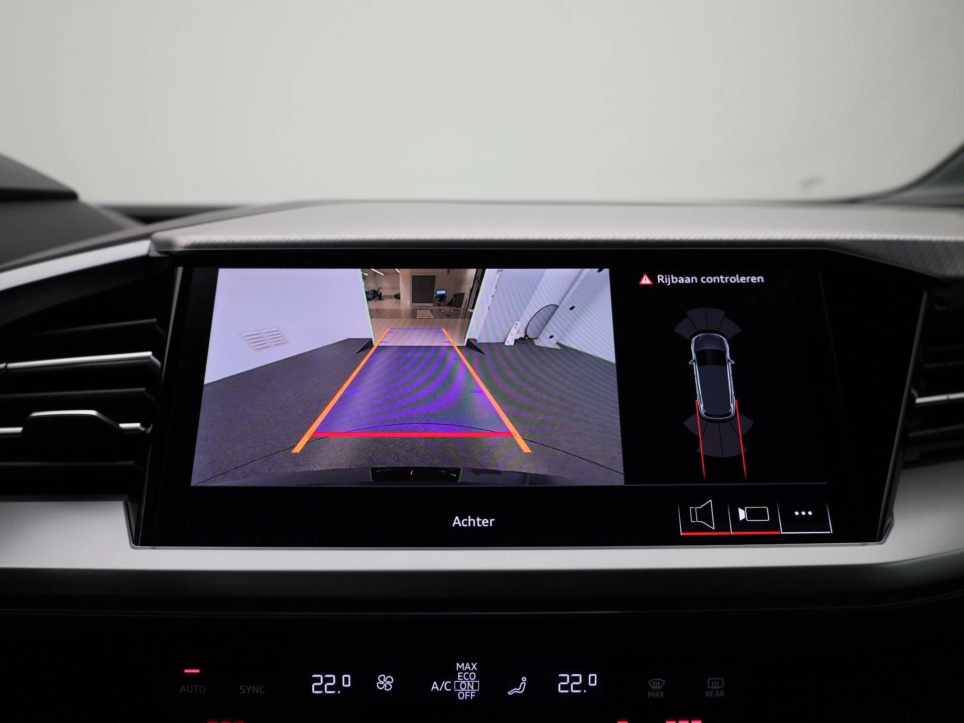 Audi-Q4 e-tron-image-35