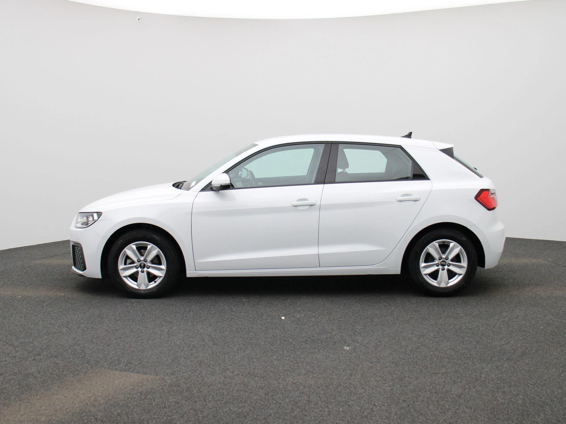 Audi-A1 Sportback-image-3