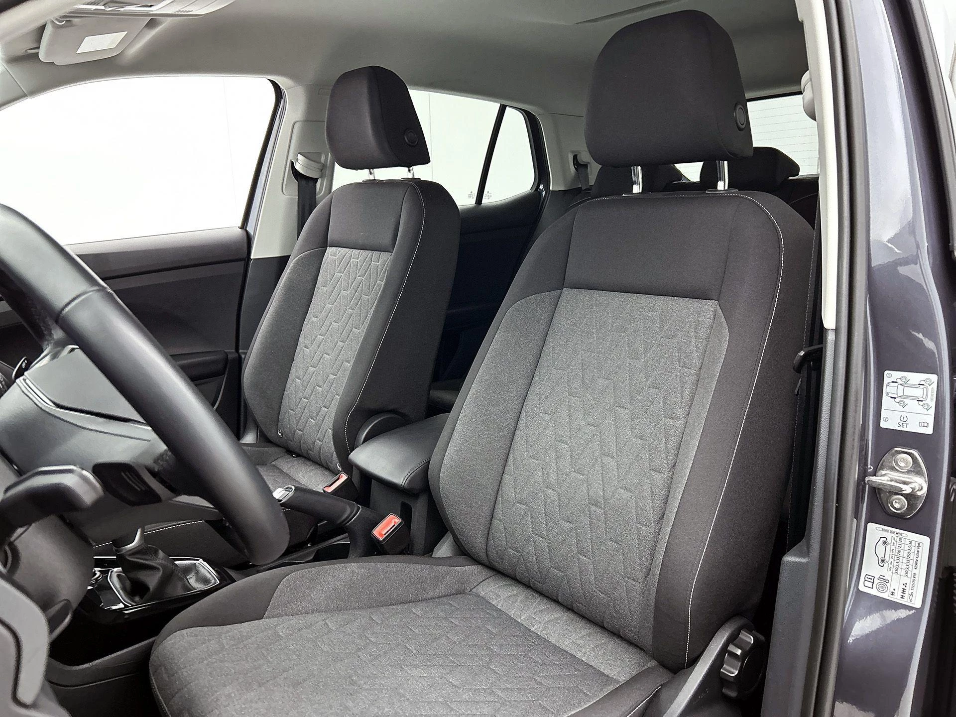 Volkswagen-T-Cross-image-15