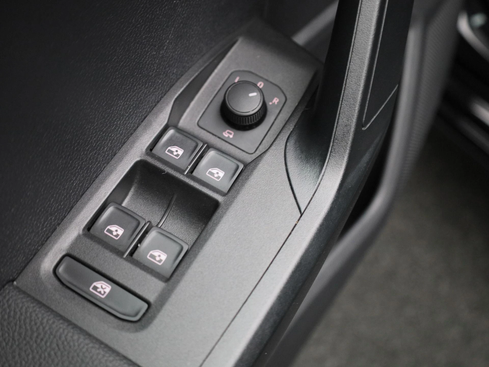 SEAT-Ibiza-image-28