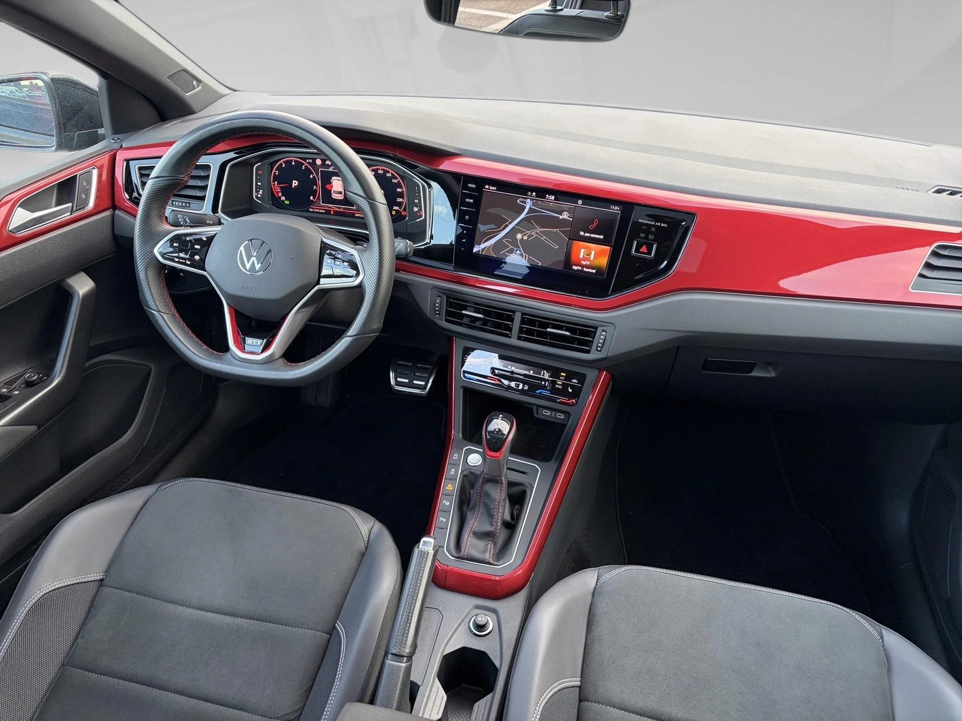 Volkswagen-Polo-image-8