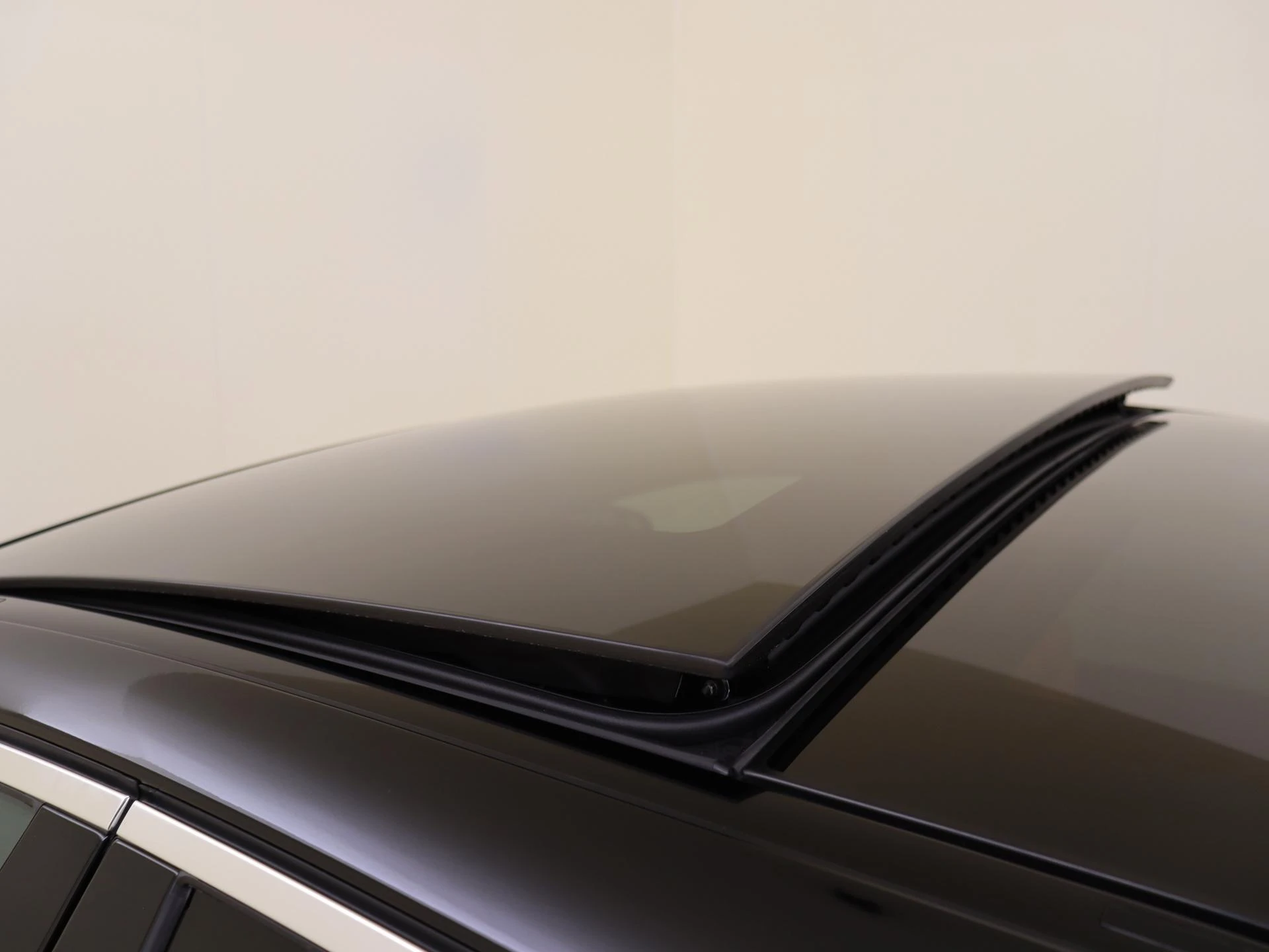 Mercedes-Benz-S-Klasse-image-27