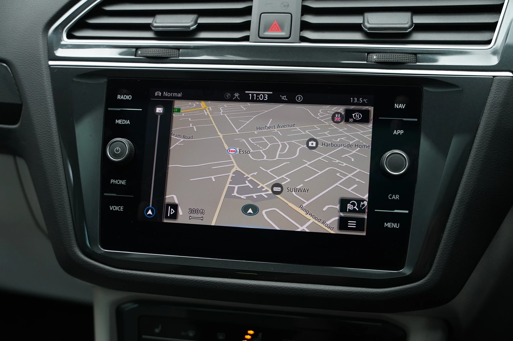 Volkswagen-Tiguan-image-21