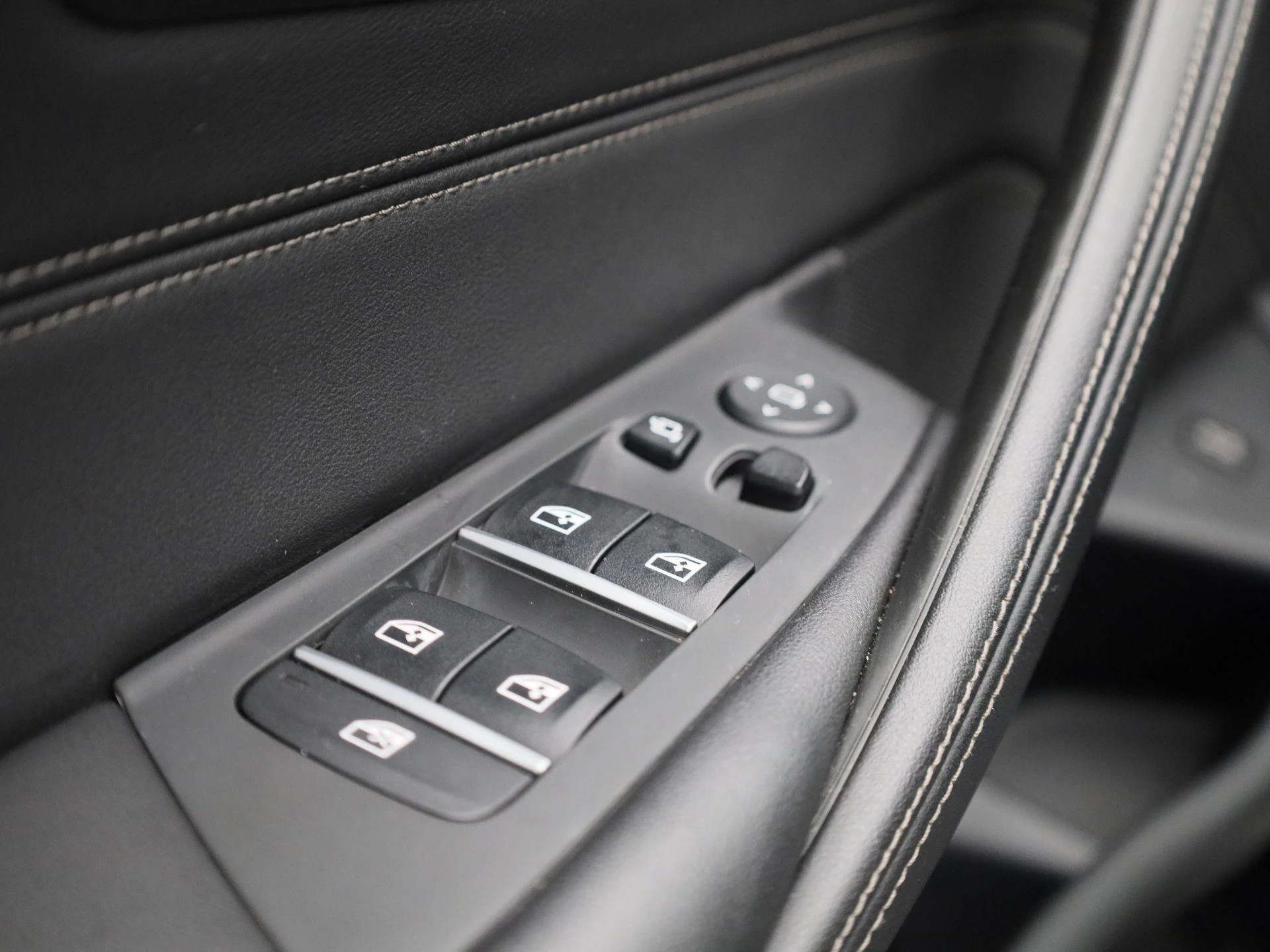 BMW-5 Serie-image-36