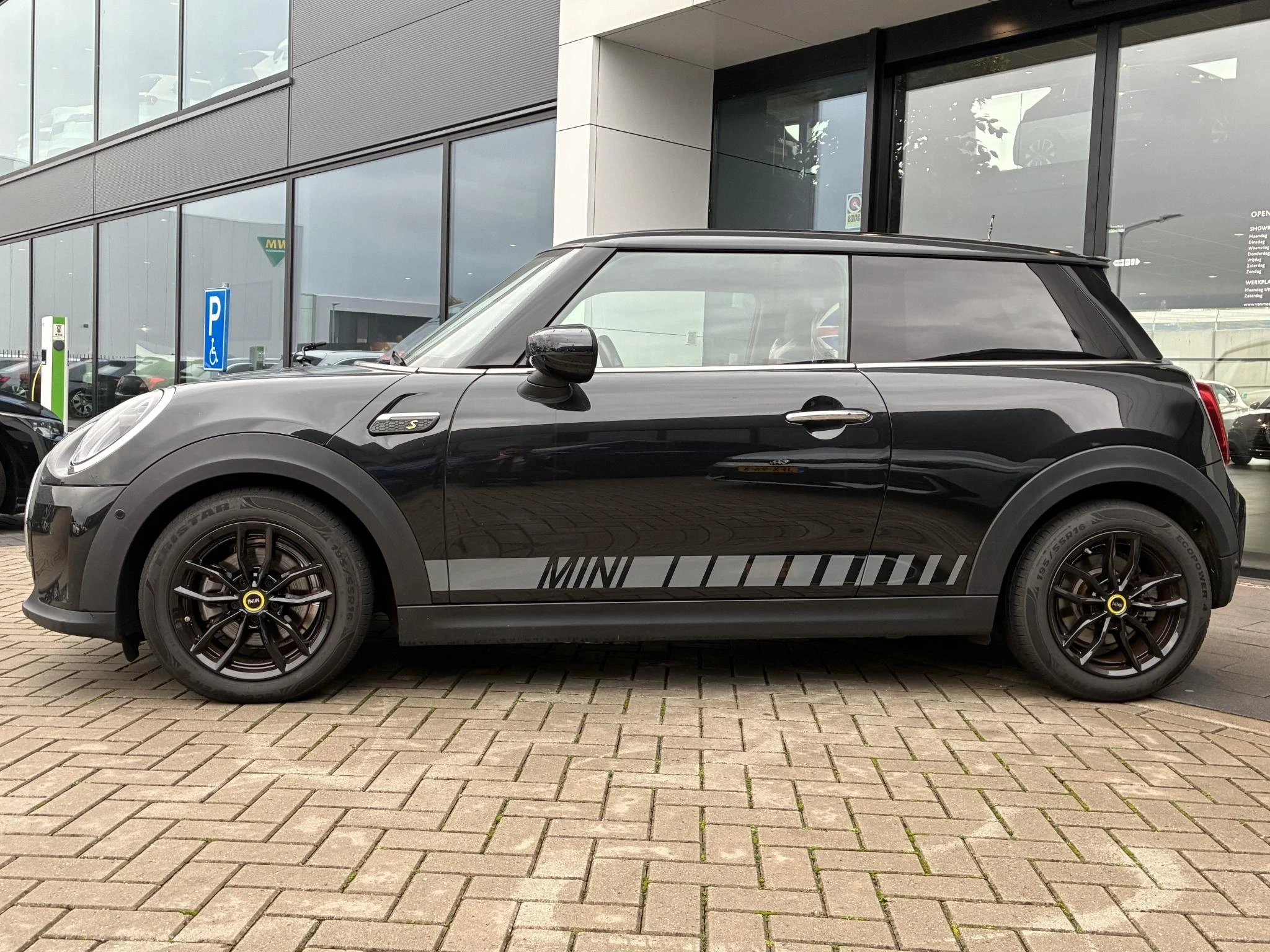 MINI-Electric-image-1