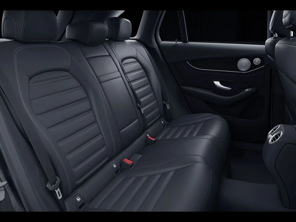 Mercedes-Benz-GLC 220 d-image-10
