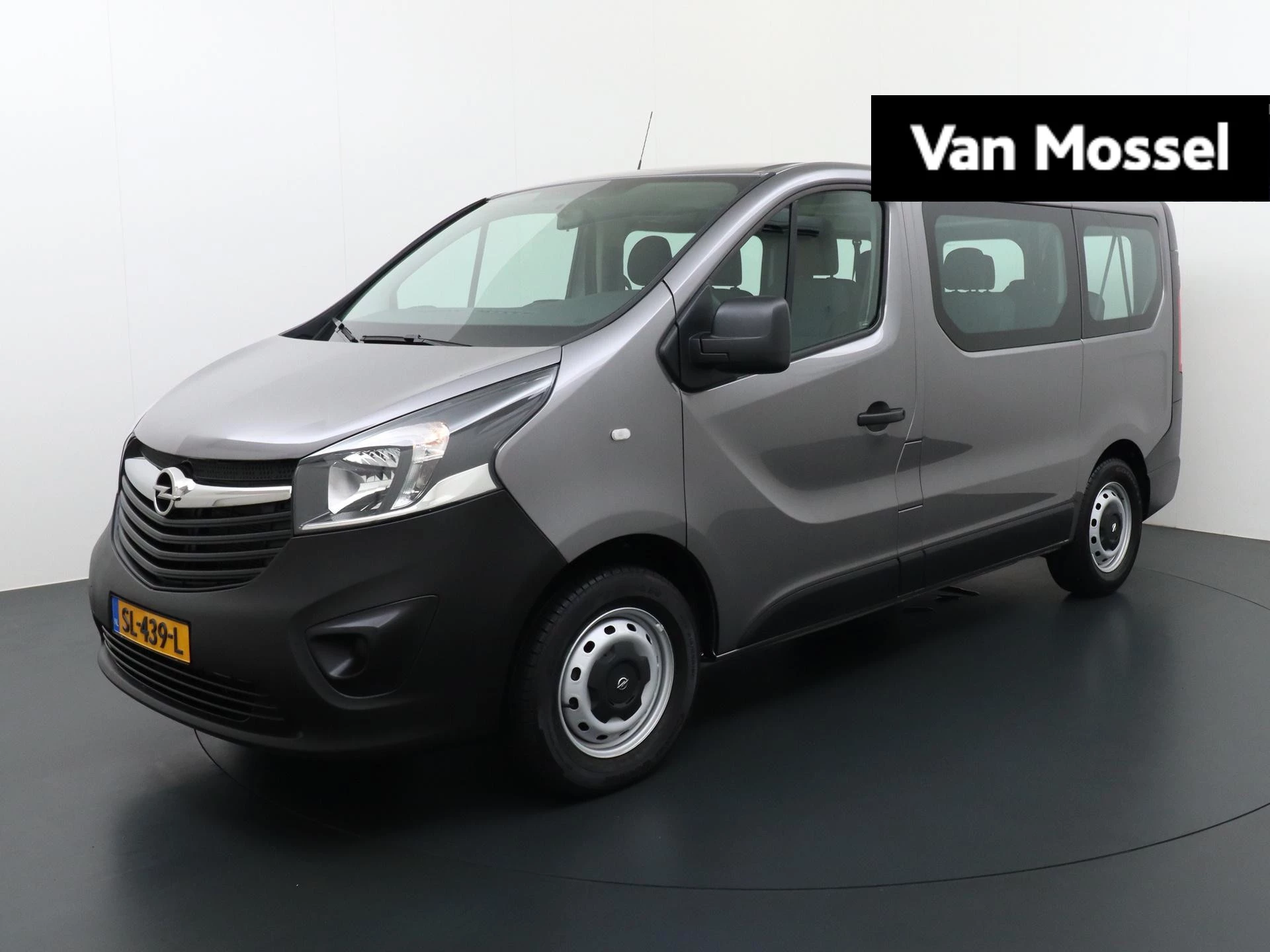 Opel-Vivaro-image-0