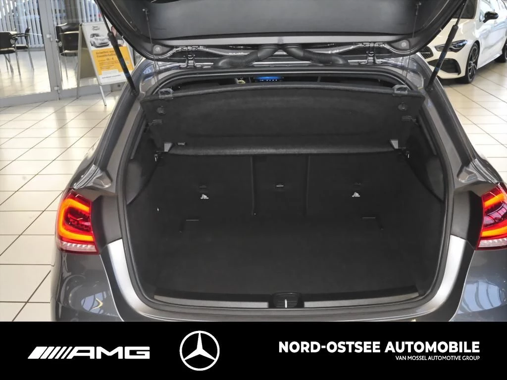 Mercedes-Benz A-Klasse 250 AMG MULTI NIGHT SOUND PANO PARKPAKET DAB AMG LineW177 A 250 AMG MULTI NIGHT SOUND PANO PARKPAKET DAB AMG Line