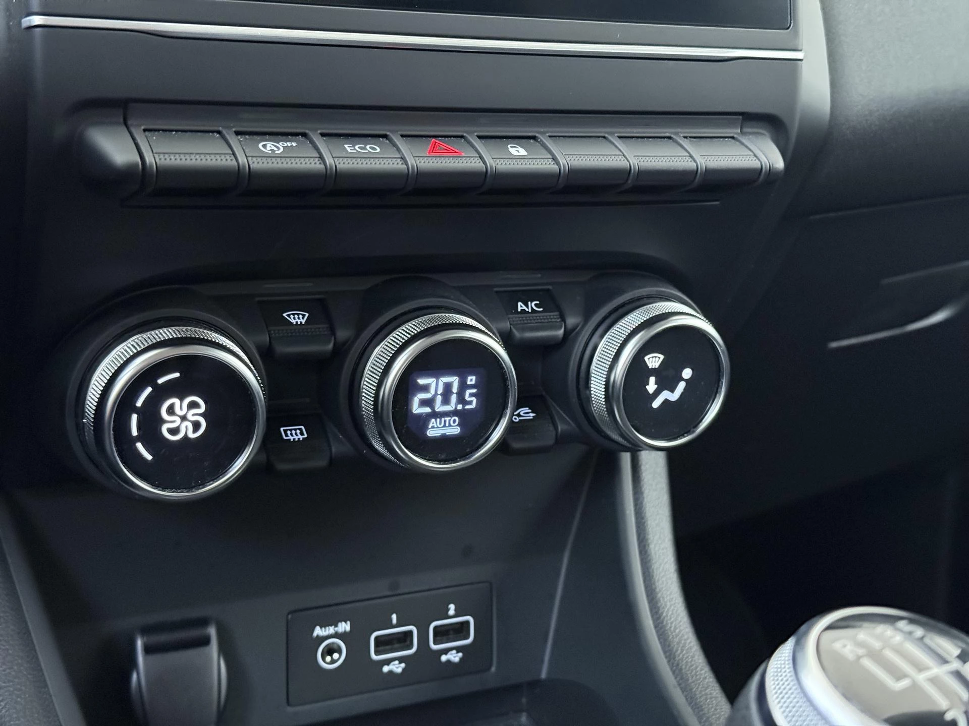 Renault-Captur-image-19