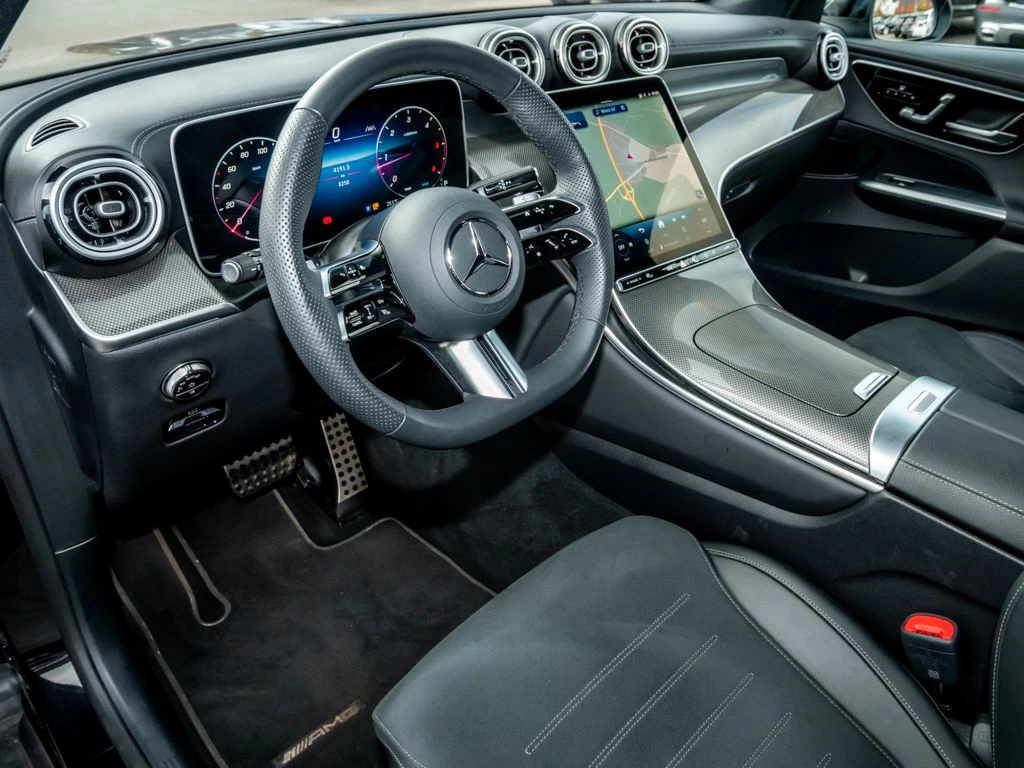 Mercedes-Benz-GLC 300 d-image-8
