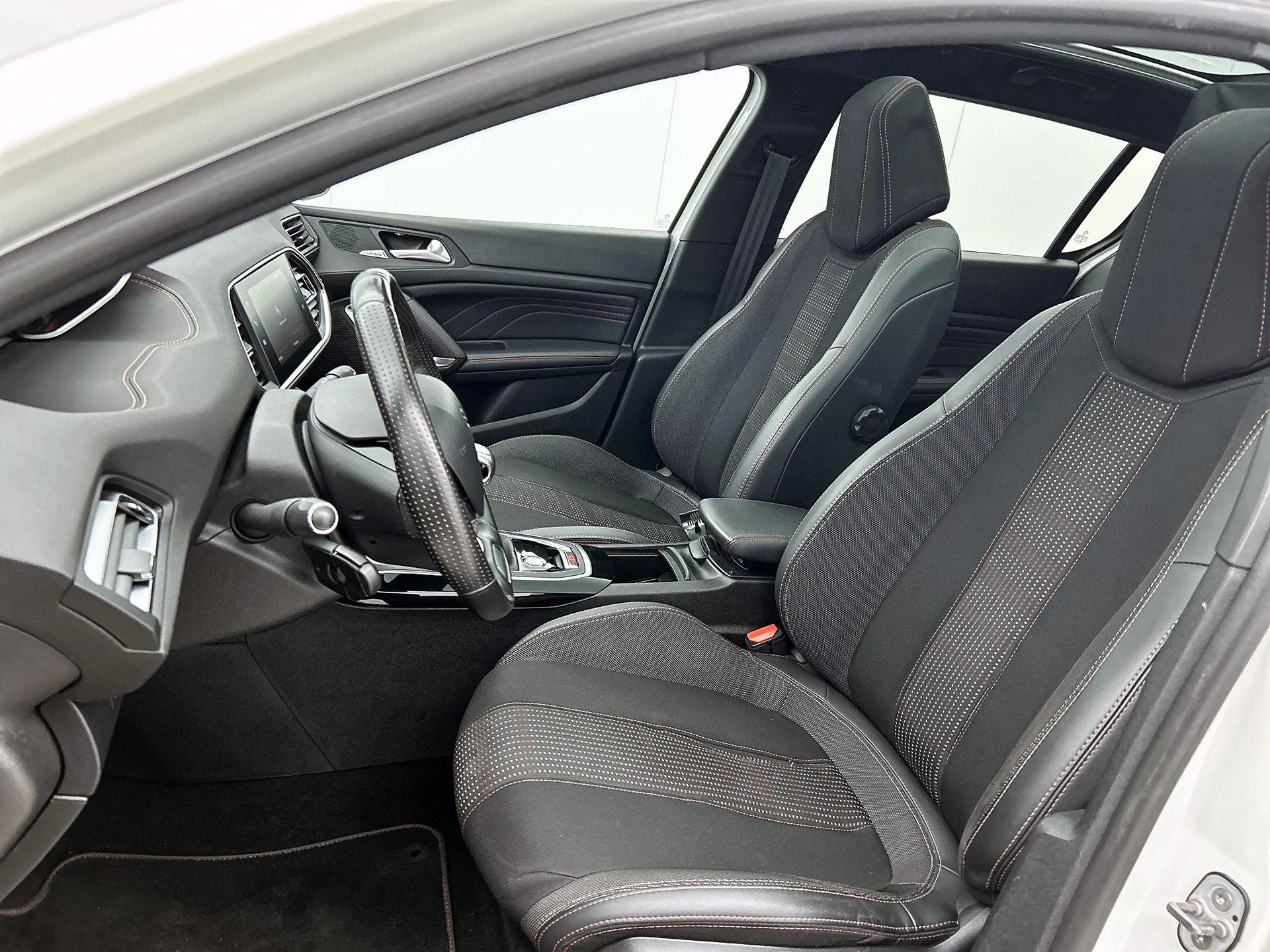 Peugeot-308-image-41