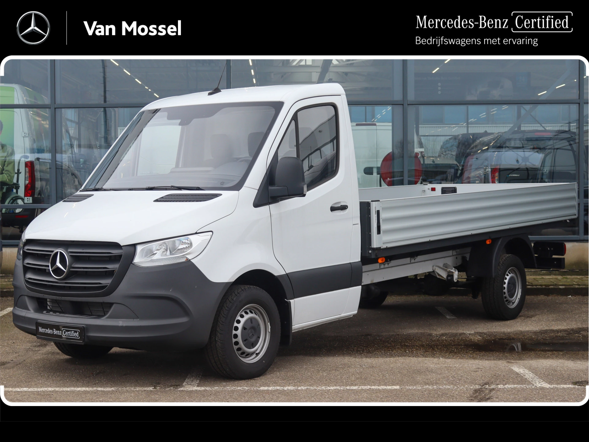 Mercedes-Benz-Sprinter-image-0