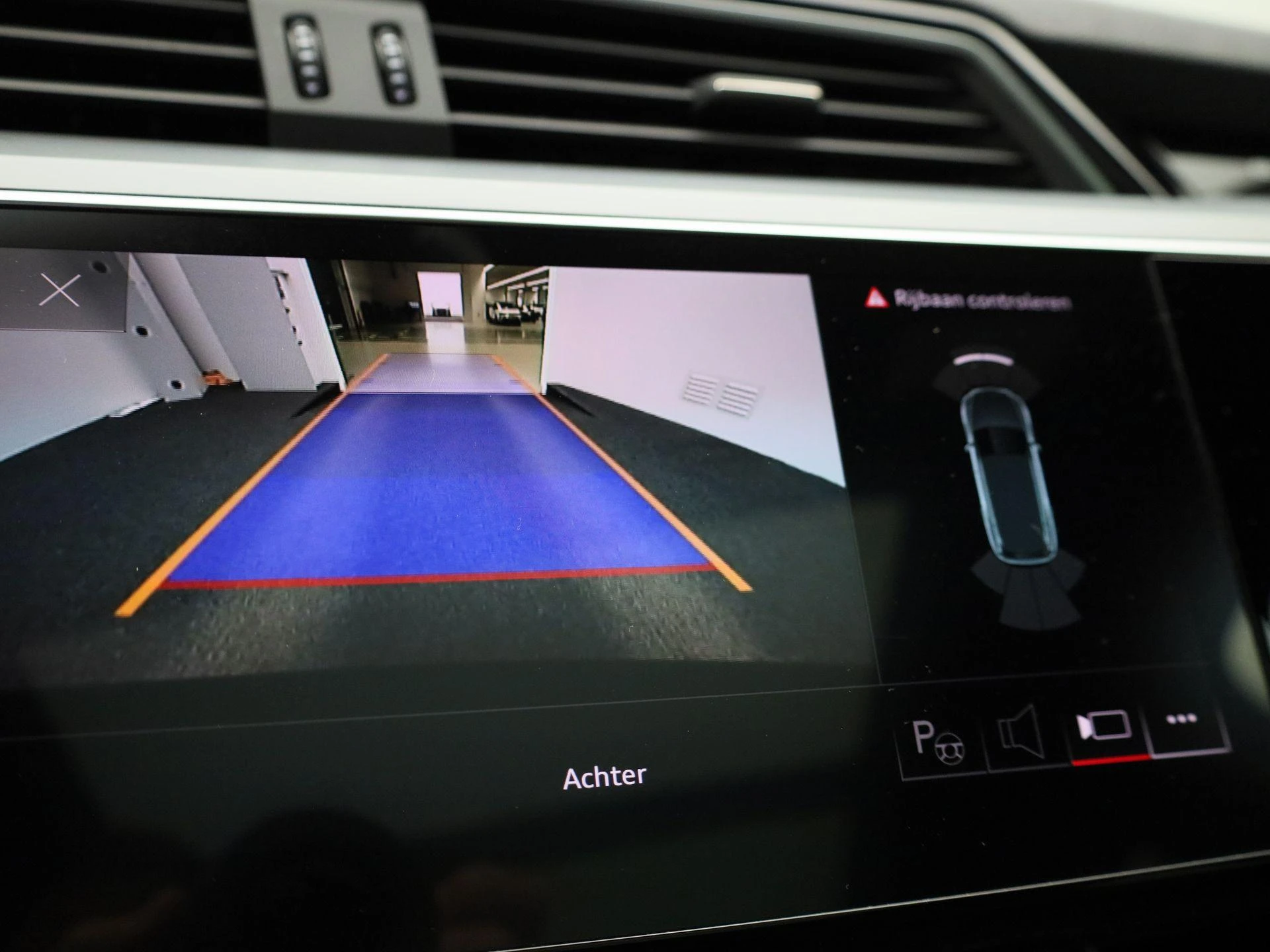 Audi-e-tron-image-33