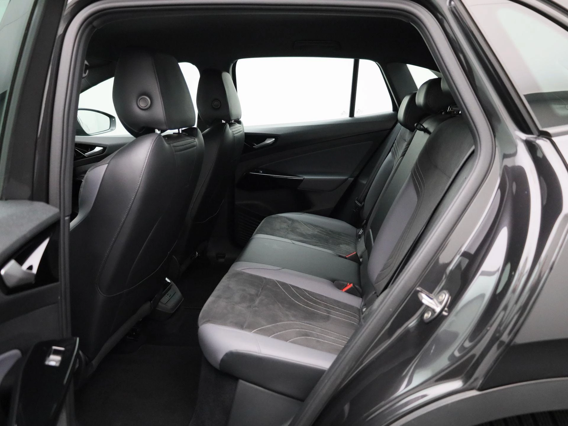 Volkswagen-ID.4-image-9