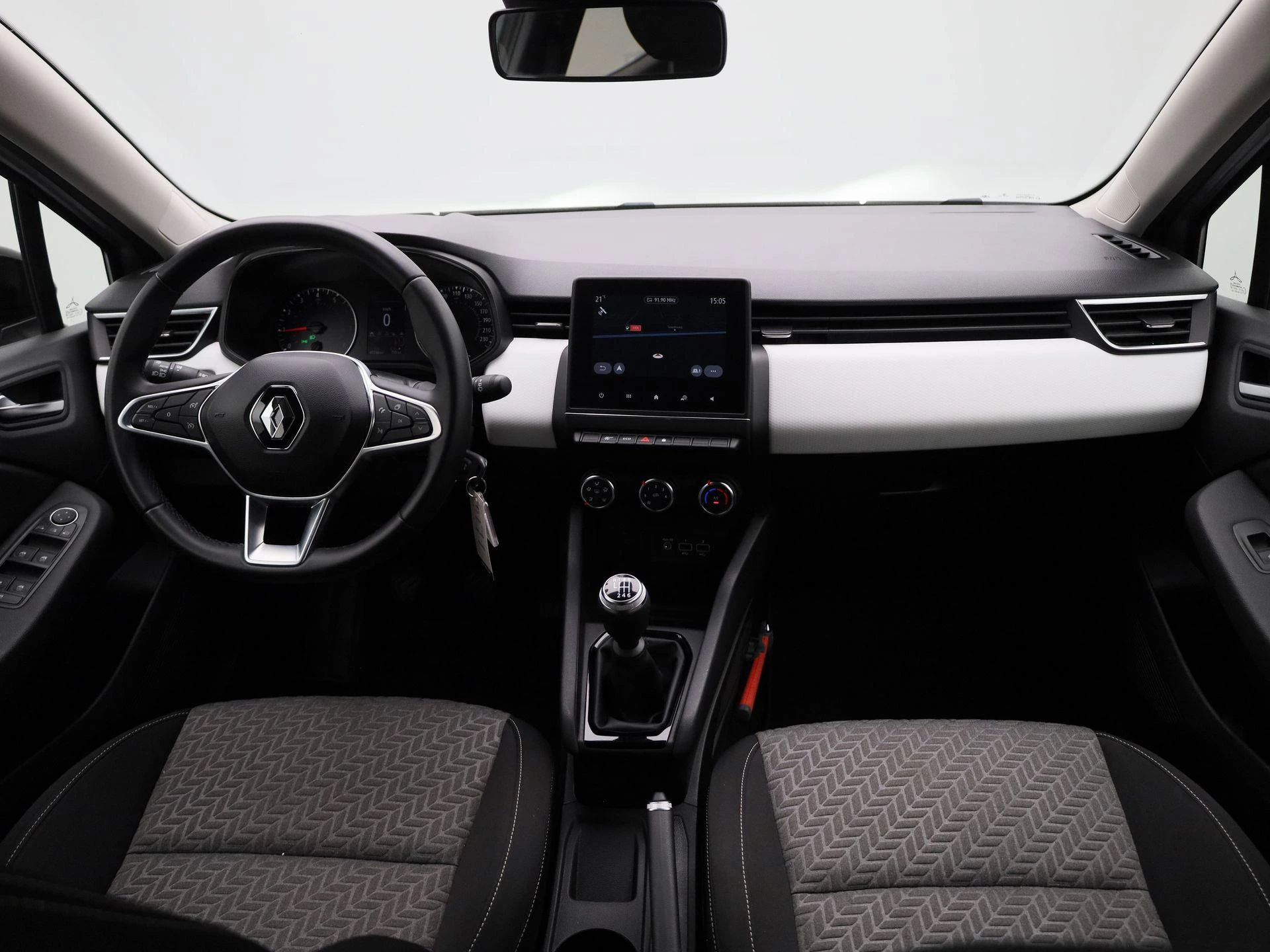 Renault-Clio-image-29